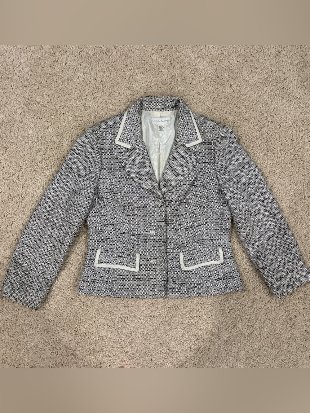 Casual Corner Women's Tweed Lined Button Up Rayon Blend Collared Blazer Size 10
